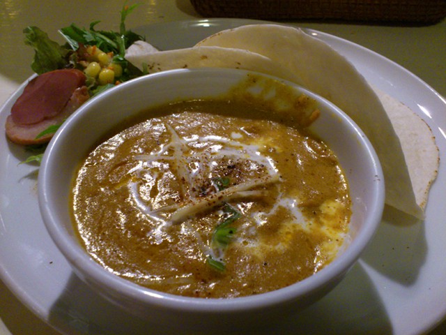 curry-dining-bar-02-large.jpg